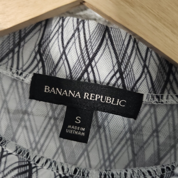BANANA REPUBLIC Diamond Plaid Mesh Mock-Neck Top, S - Picture 5 of 8
